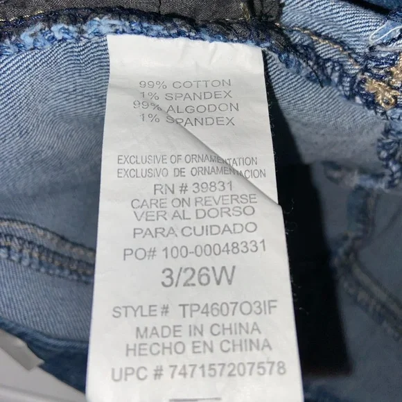 Jolt Ladies Ruffled Bottom Zip Jr Jean Shorts Jr Sz 9 Available New w tags - Picture 10 of 13